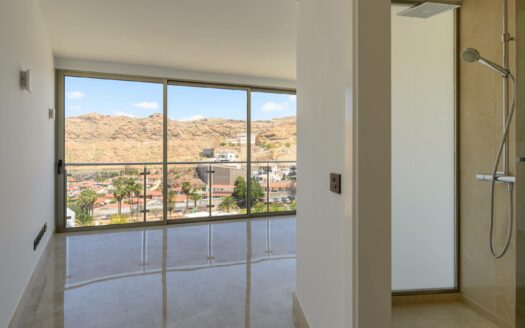 Exclusive Villa with Panoramic Views in Tauro
