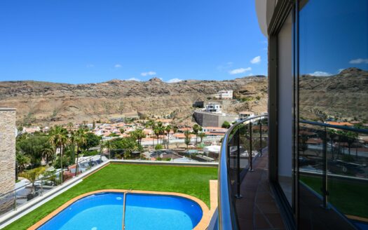 Exclusive Villa with Panoramic Views in Tauro
