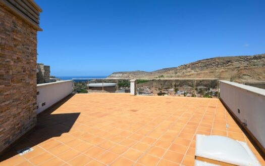 Exclusive Villa with Panoramic Views in Tauro