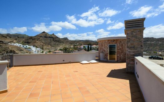 Exclusive Villa with Panoramic Views in Tauro
