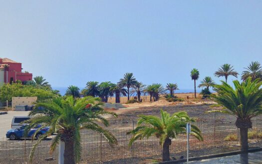 VILLA DE LUJO RECIÉN RENOVADA A POCOS PASOS DEL CENTRO DE MELONERAS. PISCINA PRIVADA CLIMATIZADA. GARAJE TRIPLE. UBICACIÓN PRIVILEGADA FRENTE A VILLA DEL CONDE.