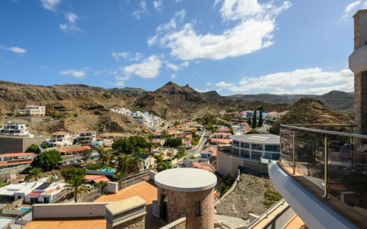 Stunning Hilltop Property in Tauro – Endless Views & Huge Potential