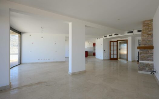 Stunning Hilltop Property in Tauro – Endless Views & Huge Potential