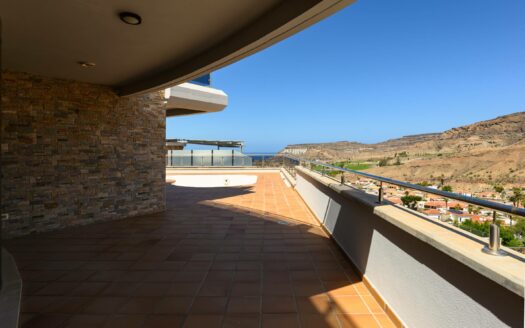 Stunning Hilltop Property in Tauro – Endless Views & Huge Potential