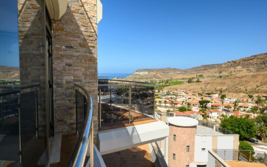 Stunning Hilltop Property in Tauro – Endless Views & Huge Potential