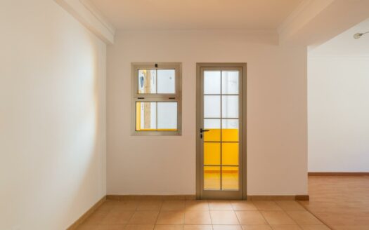 Penthouse with large terrace on private rooftop in Monte Lentiscal