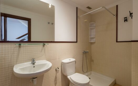 Penthouse with large terrace on private rooftop in Monte Lentiscal