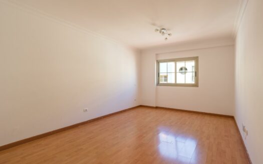 Penthouse with large terrace on private rooftop in Monte Lentiscal