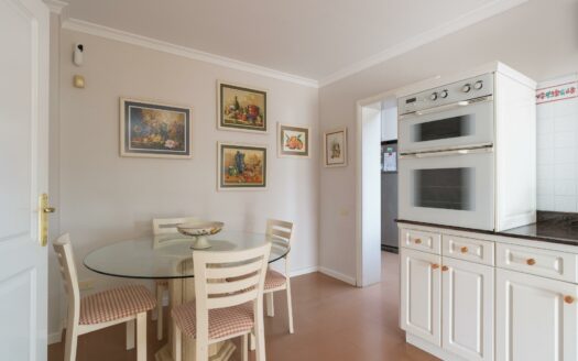 Detached chalet with pool and garden in La Garita
