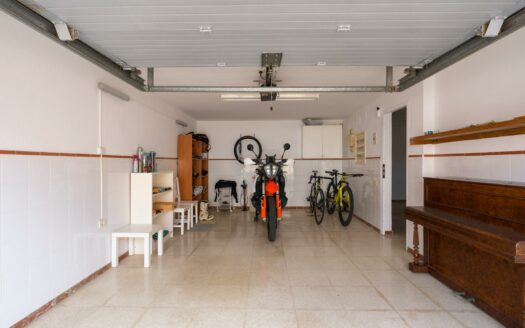 Detached chalet with pool and garden in La Garita