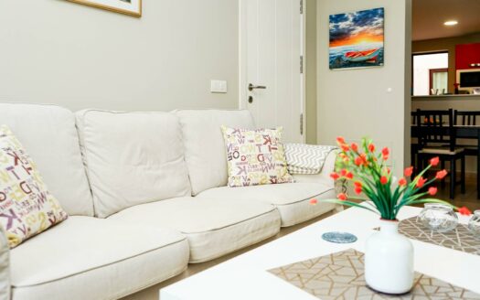 Central and Close to the Beach, with 2 Bedrooms