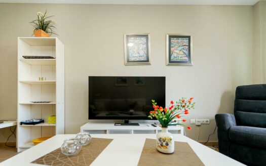 Central and Close to the Beach, with 2 Bedrooms