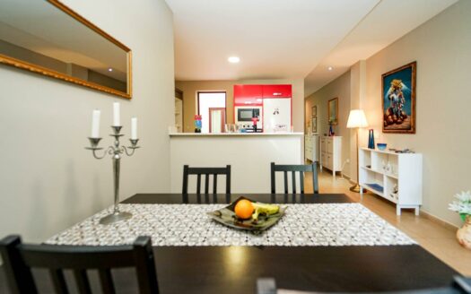 Central and Close to the Beach, with 2 Bedrooms