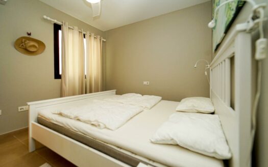 Central and Close to the Beach, with 2 Bedrooms