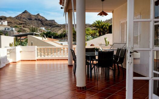 Villa en Tauro con vistas al mar y cerca del campo de golf