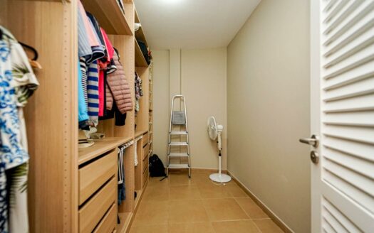 Central and Close to the Beach, with 2 Bedrooms