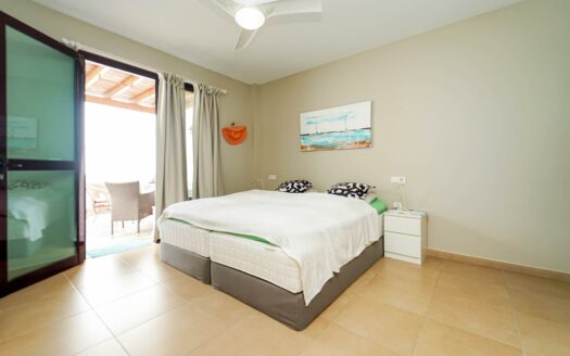 Central and Close to the Beach, with 2 Bedrooms