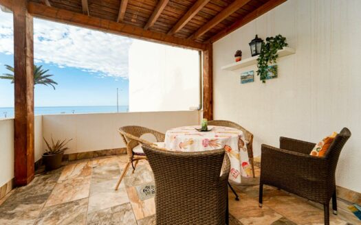 Central and Close to the Beach, with 2 Bedrooms