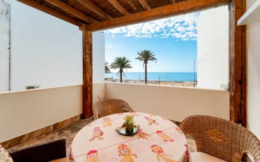 Central and Close to the Beach, with 2 Bedrooms