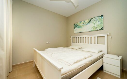 Central and Close to the Beach, with 2 Bedrooms