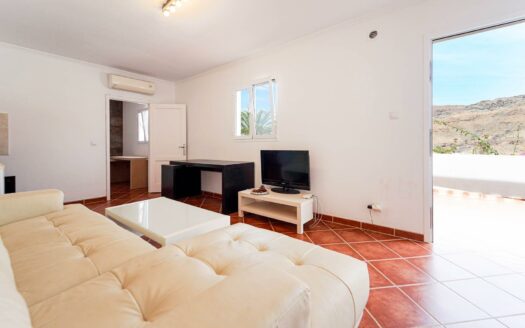 Villa en Tauro con vistas al mar y cerca del campo de golf