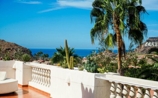 Villa en Tauro con vistas al mar y cerca del campo de golf