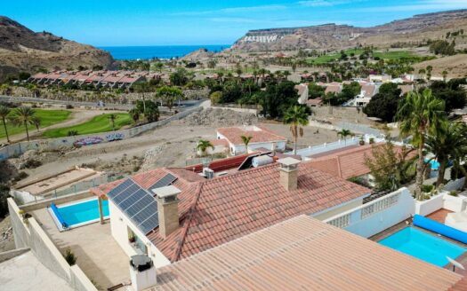 Villa en Tauro con vistas al mar y cerca del campo de golf