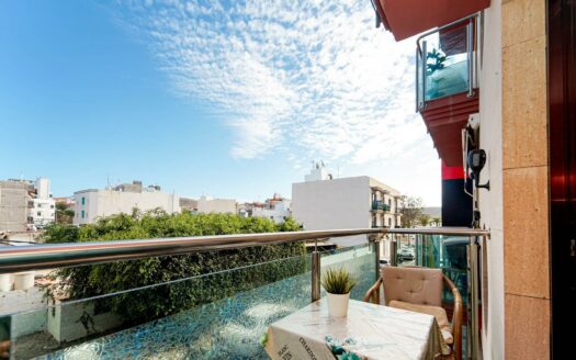 Central and Close to the Beach, with 2 Bedrooms