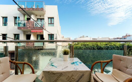 Central and Close to the Beach, with 2 Bedrooms