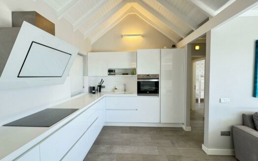 Espectacular bungalow con terraza privada y piscina comunitaria