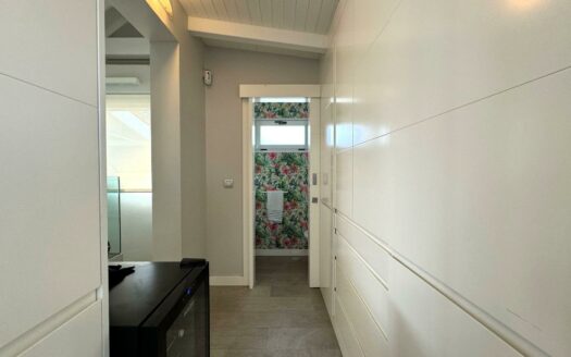 Espectacular bungalow con terraza privada y piscina comunitaria