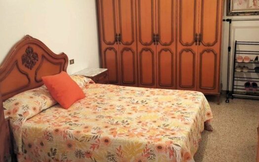Amplia vivienda con azotea privada con terreno de 830 m² en El Salobre – San Bartolomé de Tirajana
