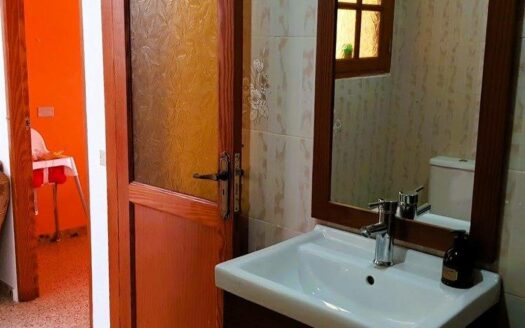 Amplia vivienda con azotea privada con terreno de 830 m² en El Salobre – San Bartolomé de Tirajana