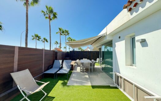 Espectacular bungalow con terraza privada y piscina comunitaria