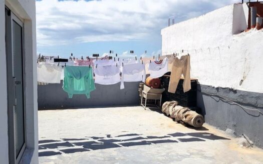 Amplia vivienda con azotea privada con terreno de 830 m² en El Salobre – San Bartolomé de Tirajana
