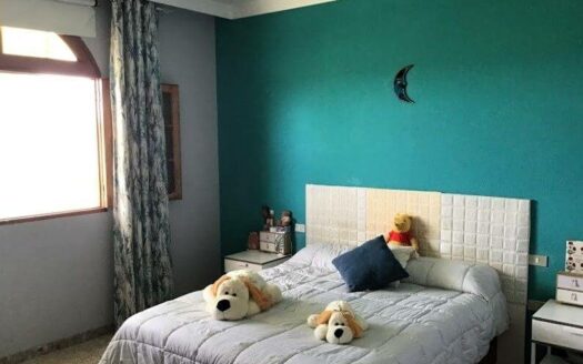 Amplia vivienda con azotea privada con terreno de 830 m² en El Salobre – San Bartolomé de Tirajana