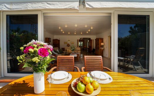 Semi-Detached House in Campo Internacional: Privacy, Comfort and Holiday Rental Opportunity