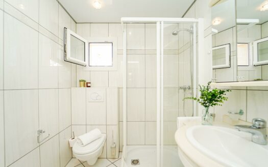 Semi-Detached House in Campo Internacional: Privacy, Comfort and Holiday Rental Opportunity