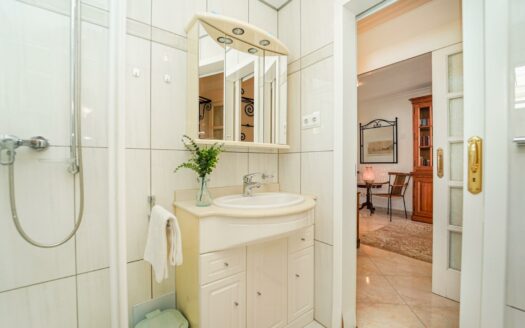 Semi-Detached House in Campo Internacional: Privacy, Comfort and Holiday Rental Opportunity