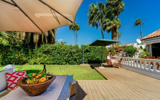 Semi-Detached House in Campo Internacional: Privacy, Comfort and Holiday Rental Opportunity