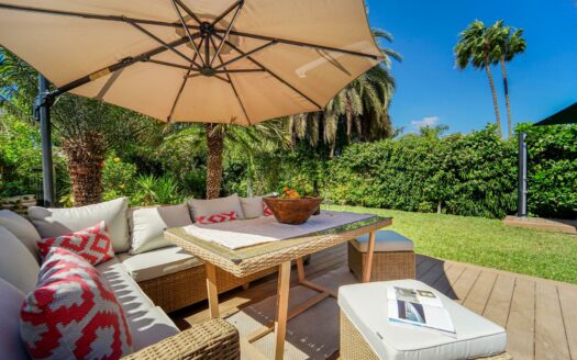 Semi-Detached House in Campo Internacional: Privacy, Comfort and Holiday Rental Opportunity