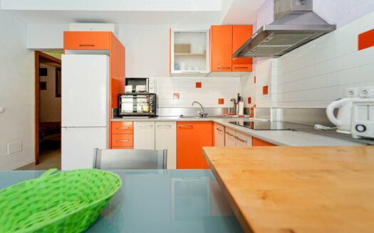 Two bedrooms, terrace and 50 meters from the beach