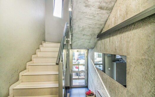 Two bedrooms, terrace and 50 meters from the beach