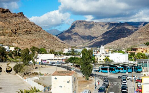 Two bedrooms, terrace and 50 meters from the beach