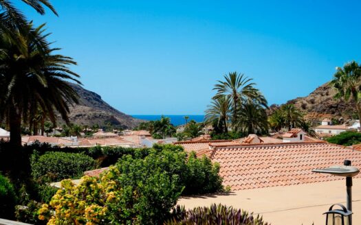 Geräumiges Haus im ruhigen Tauro-Tal – mit Terrasse und Garten