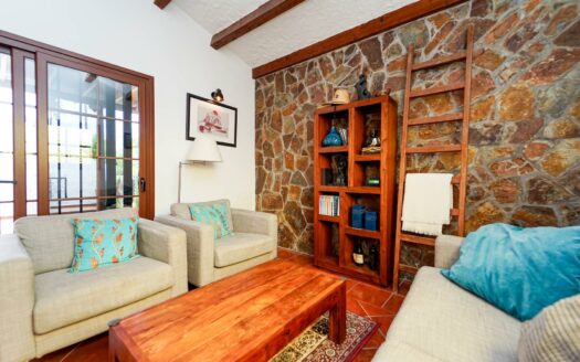 Unique Property with Rooftop Terrace in Exclusive Pasito Blanco