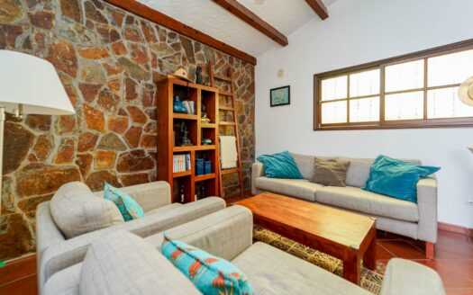 Unique Property with Rooftop Terrace in Exclusive Pasito Blanco