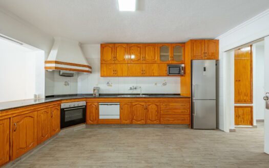 Charmantes Einfamilienhaus mit großzügigen Terrassen ☀️, Garage und Gartenbereich in San Fernando de Maspalomas