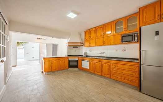 Charmantes Einfamilienhaus mit großzügigen Terrassen ☀️, Garage und Gartenbereich in San Fernando de Maspalomas