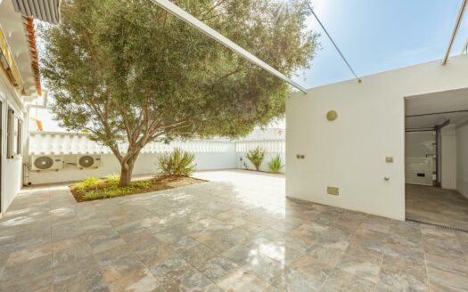 Charmantes Einfamilienhaus mit großzügigen Terrassen ☀️, Garage und Gartenbereich in San Fernando de Maspalomas